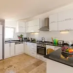 Dahlia Penthouse - Beautiful Luxurious Private Pool Fantastic Harbour Views דירה *