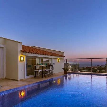 Dahlia Penthouse - Beautiful Luxurious Private Pool Fantastic Harbour Views