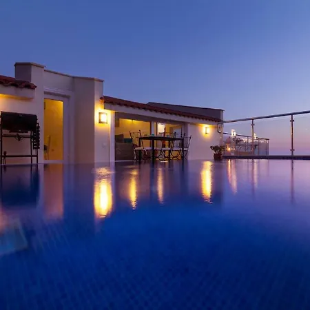 Dahlia Penthouse - Beautiful Luxurious Private Pool Fantastic Harbour Views